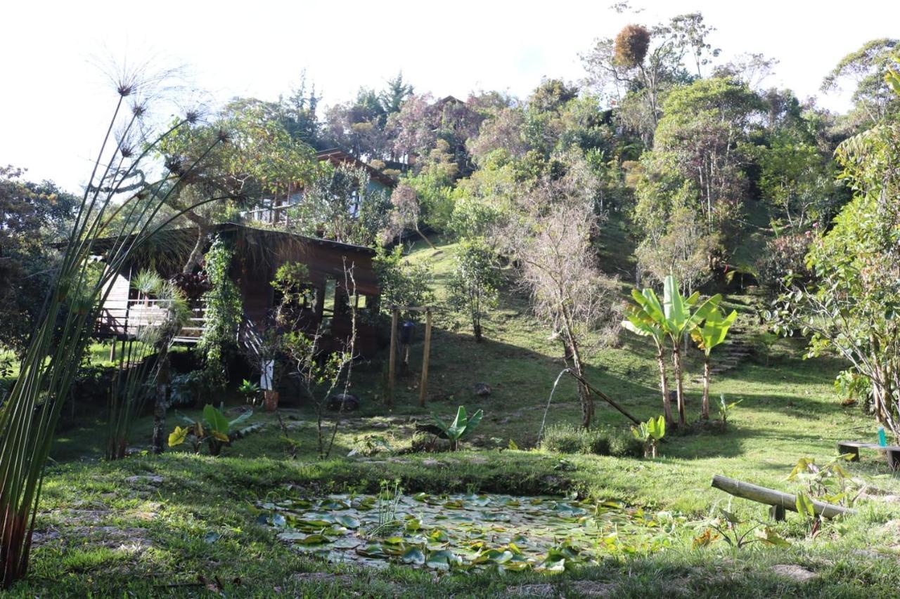 La Casa De Loto Retreat Guatapé Exteriör bild