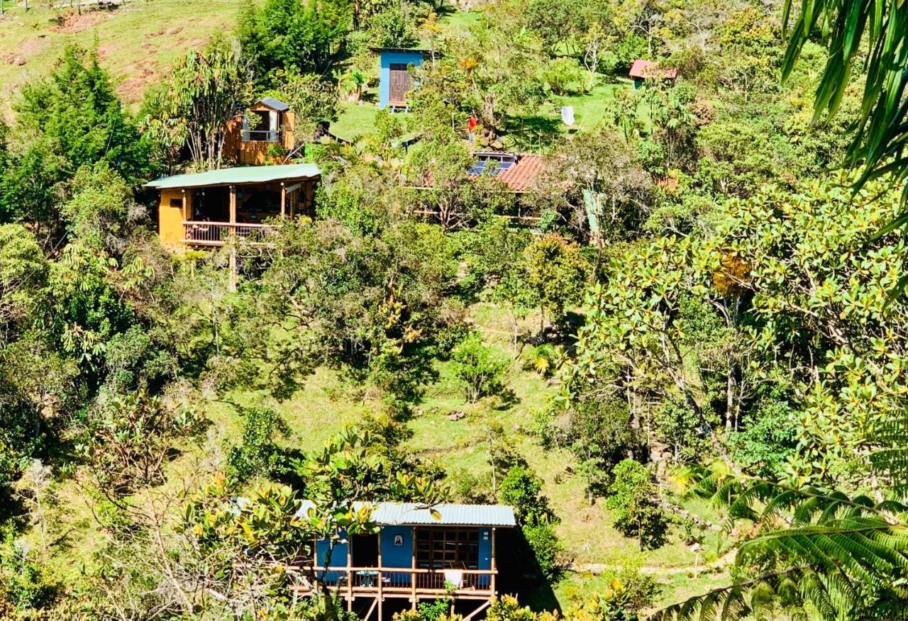 La Casa De Loto Retreat Guatapé Exteriör bild
