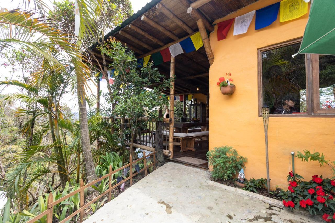 La Casa De Loto Retreat Guatapé Exteriör bild